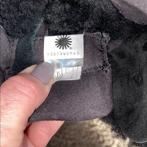 *SOLD UGG Side Zip Fur Trim Ankle Boot - Picture 7 of 7